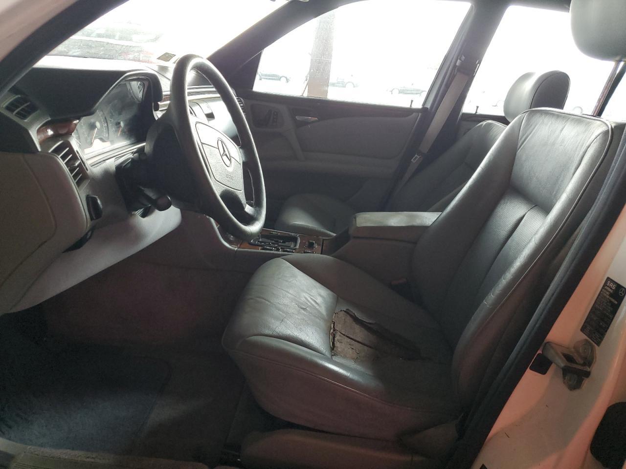 1997 MERCEDES-BENZ E-Class
