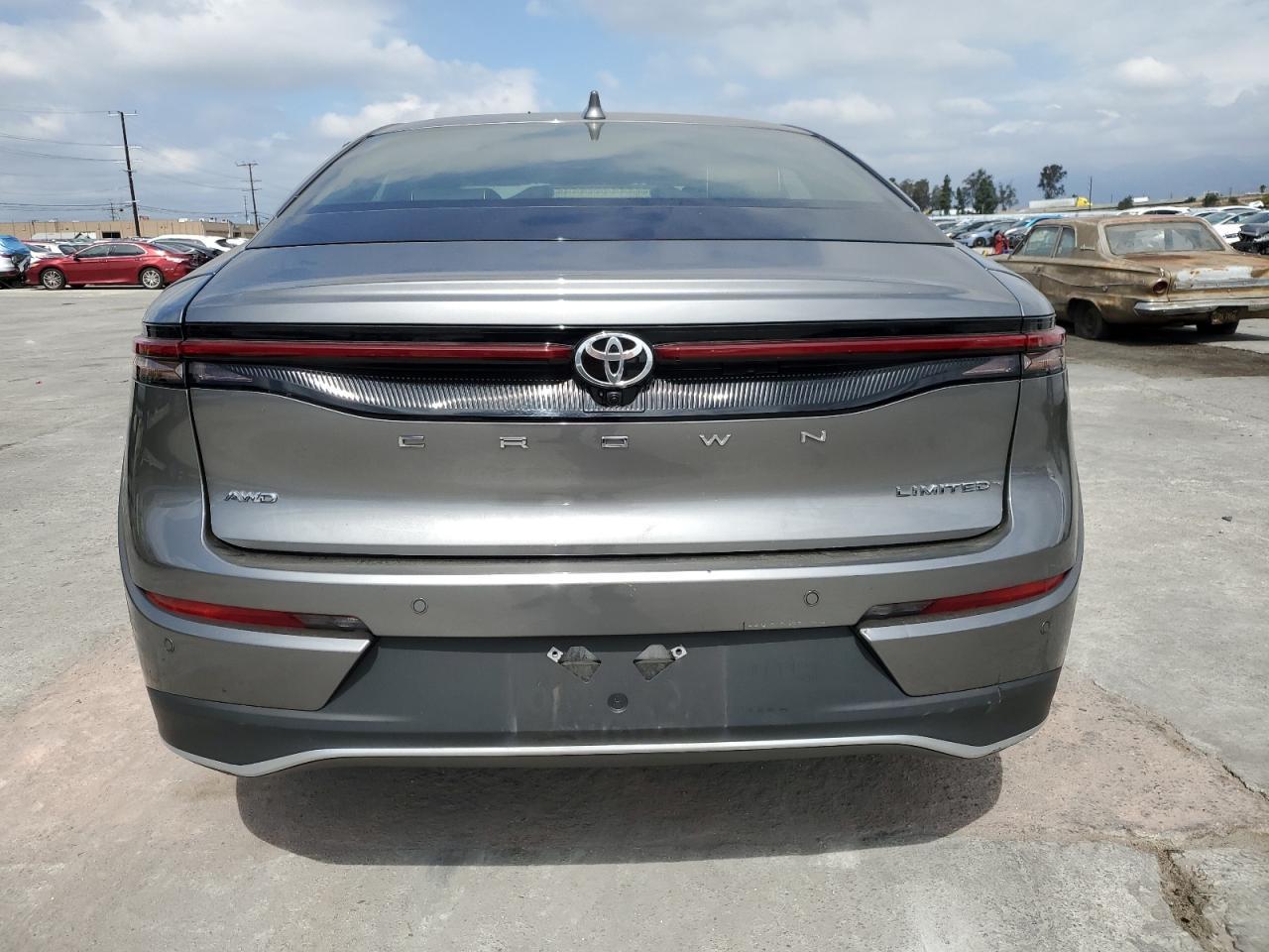 2023 TOYOTA Crown