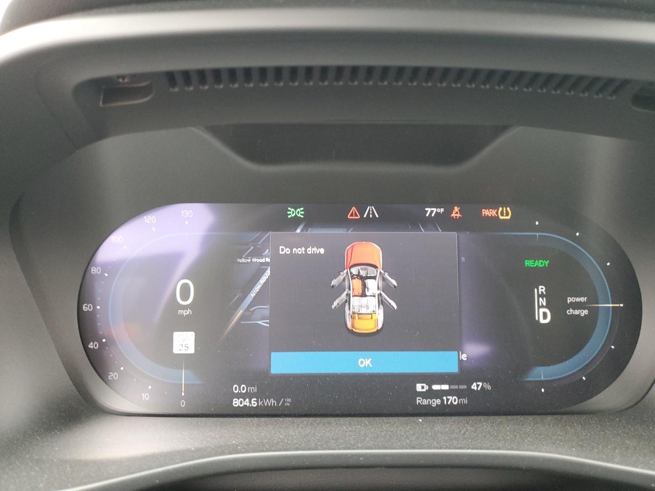 2024 VOLVO C40
