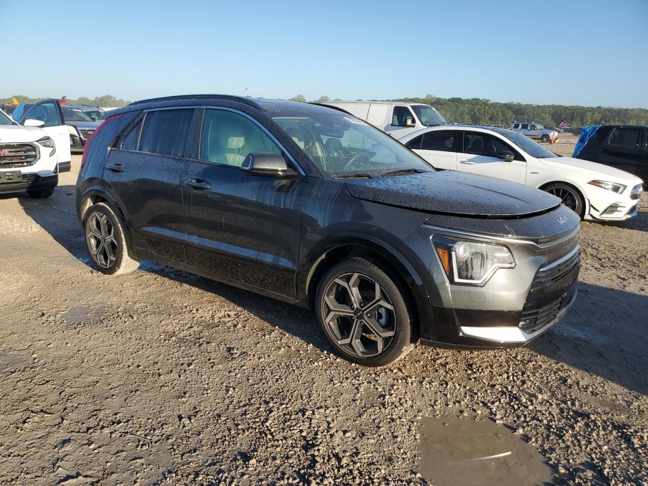 2023 KIA Niro