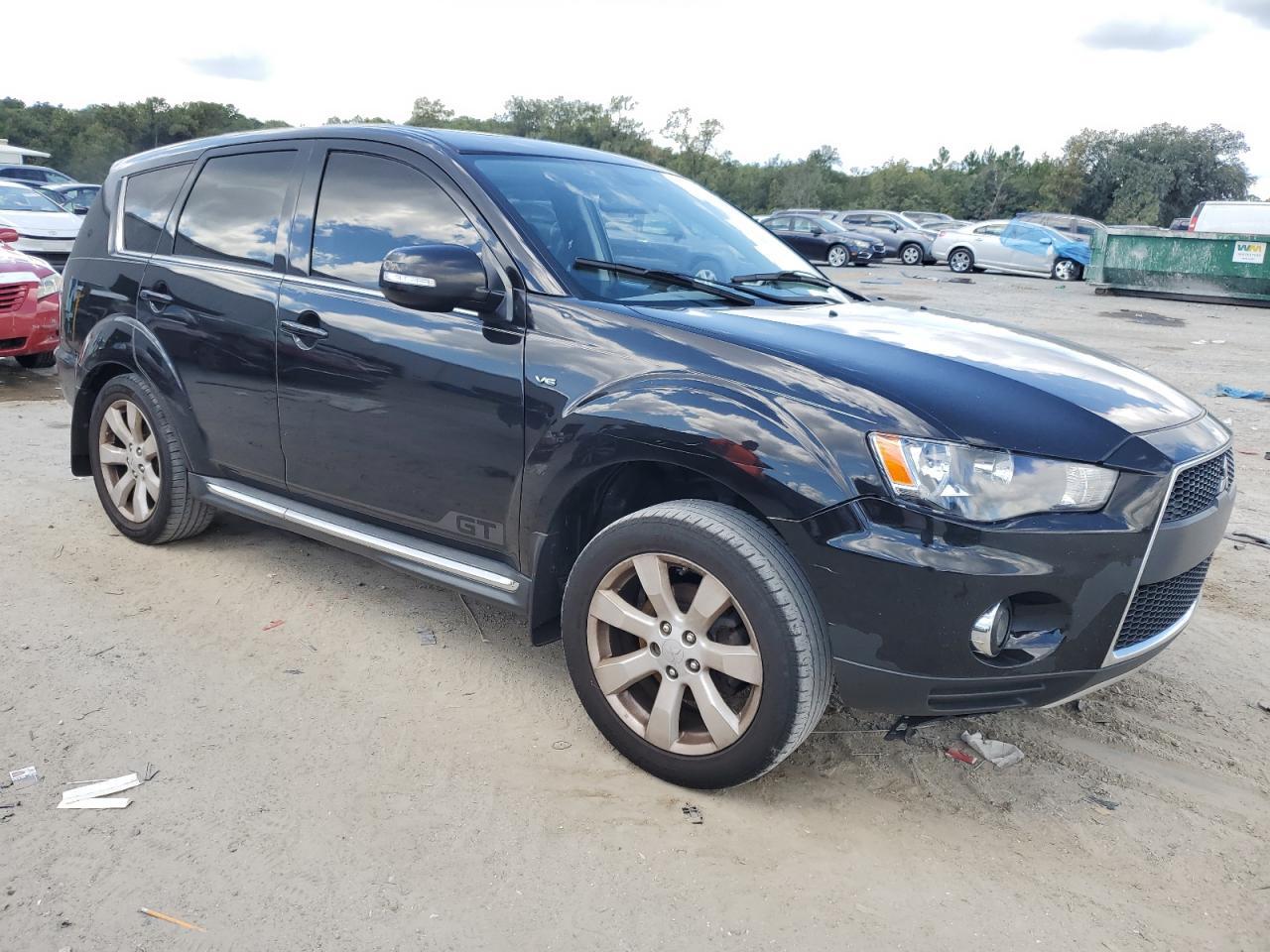 2011 MITSUBISHI outlander