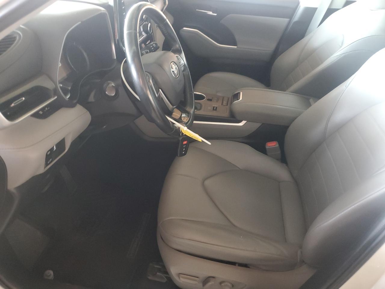 2020 TOYOTA HIGHLANDER
