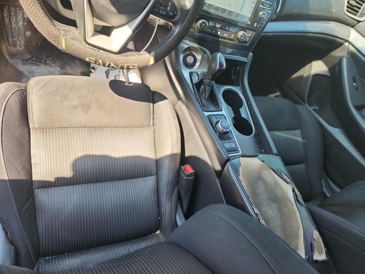2017 NISSAN Maxima