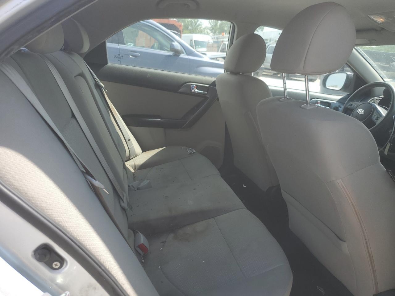 2013 KIA FORTE