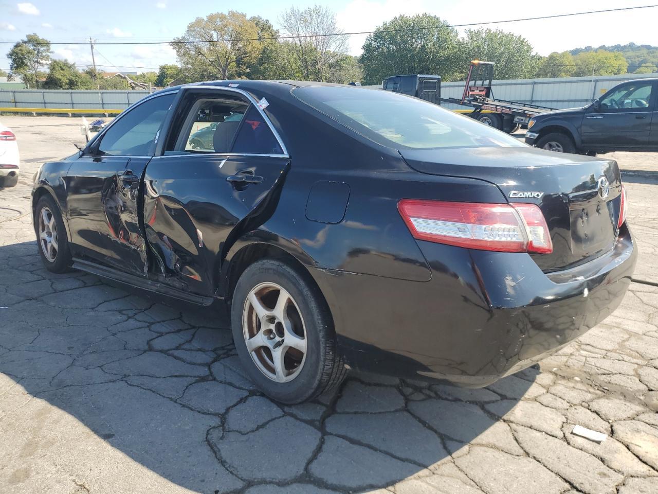 2011 TOYOTA CAMRY