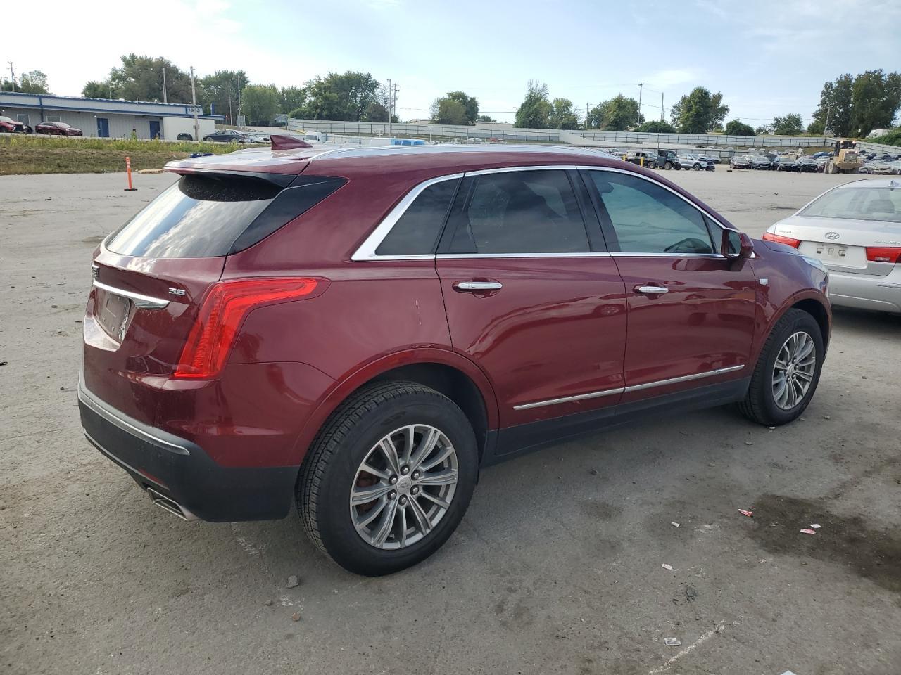 2017 CADILLAC XT5