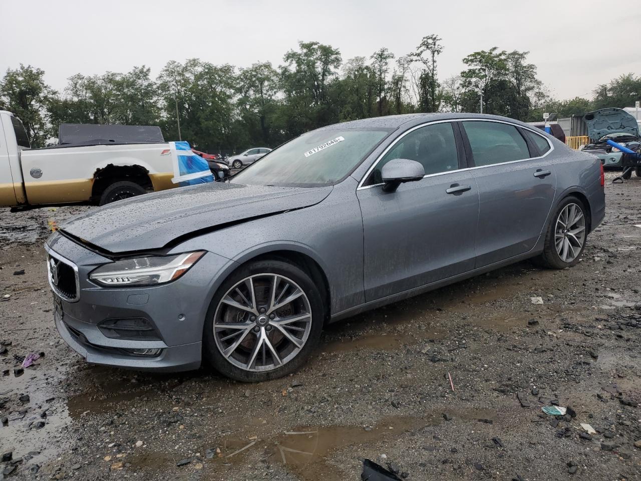 2018 VOLVO S90