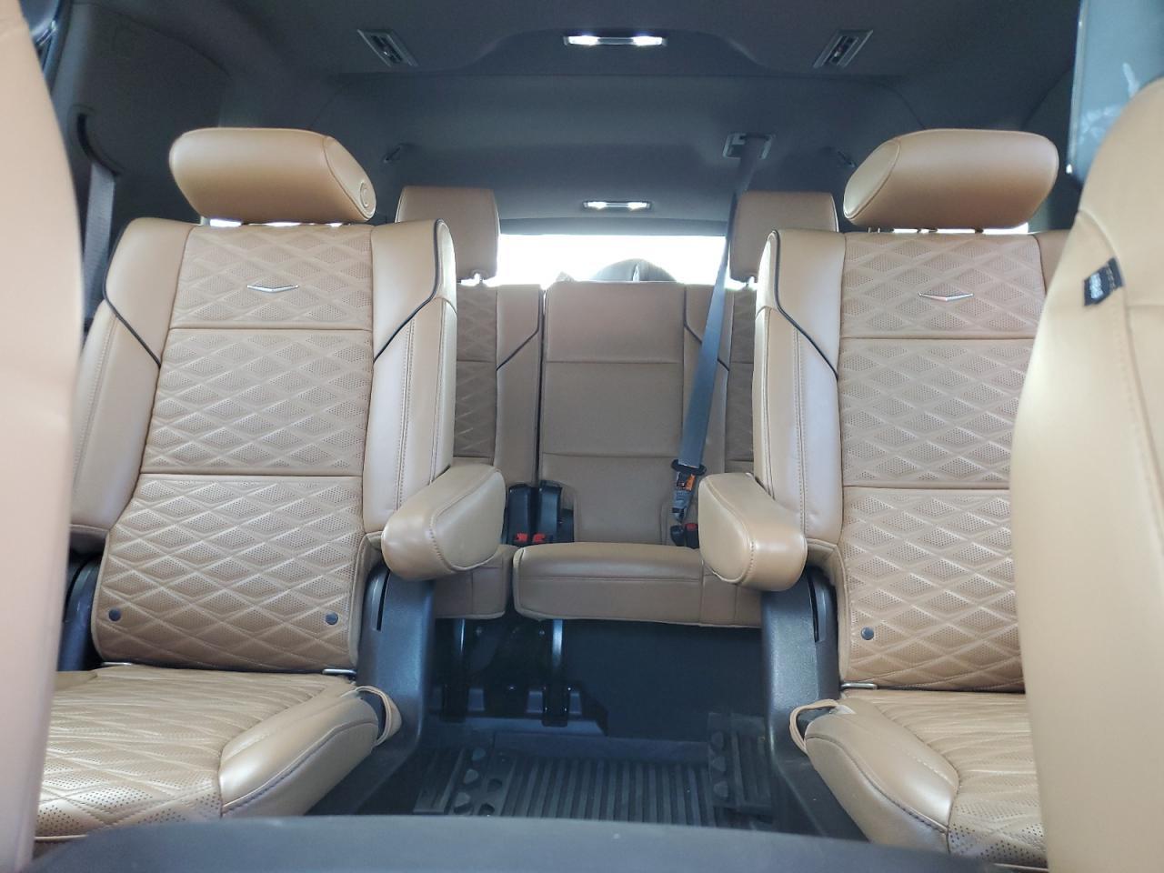 2021 CADILLAC Escalade ESV