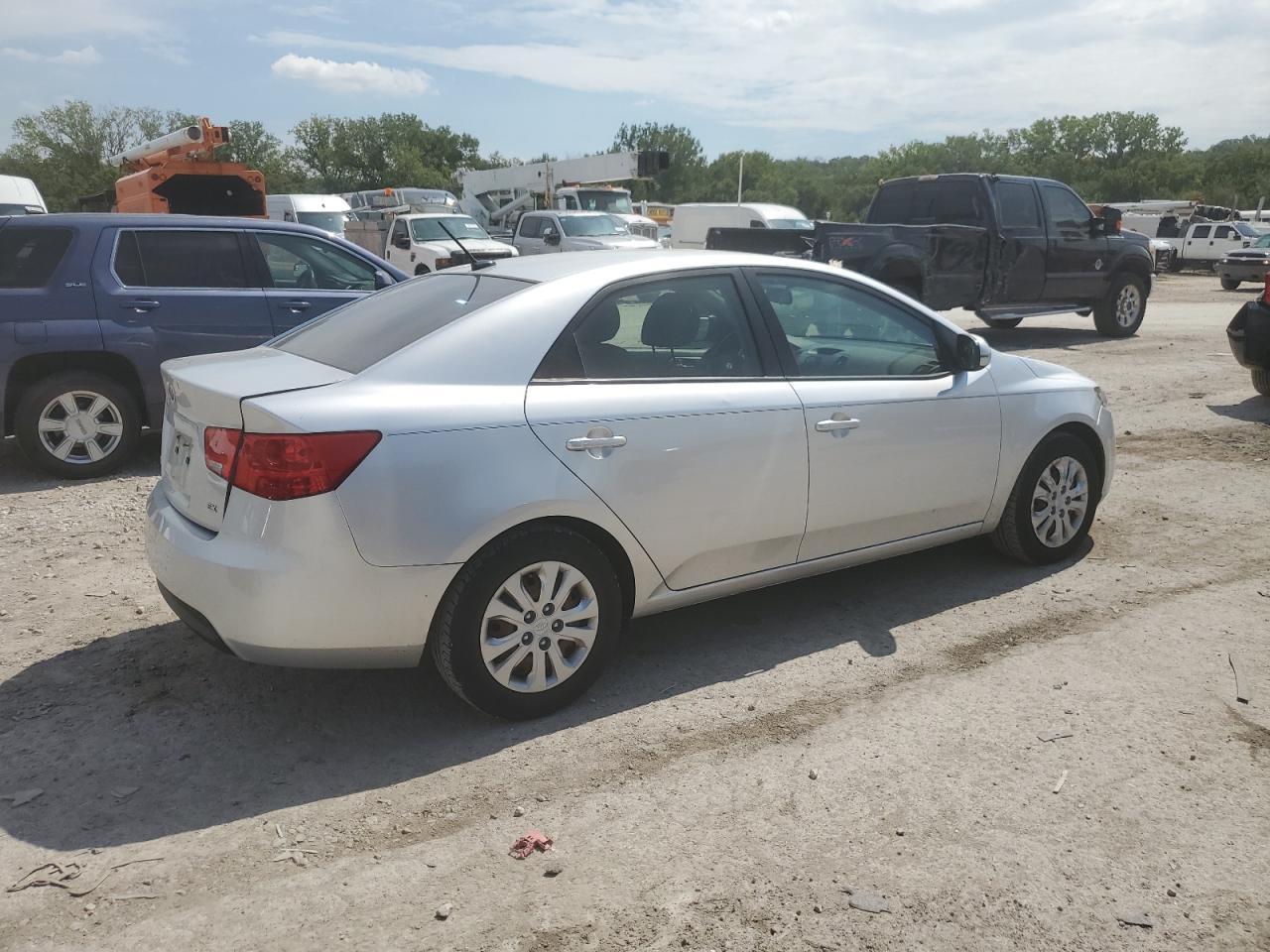 2013 KIA FORTE