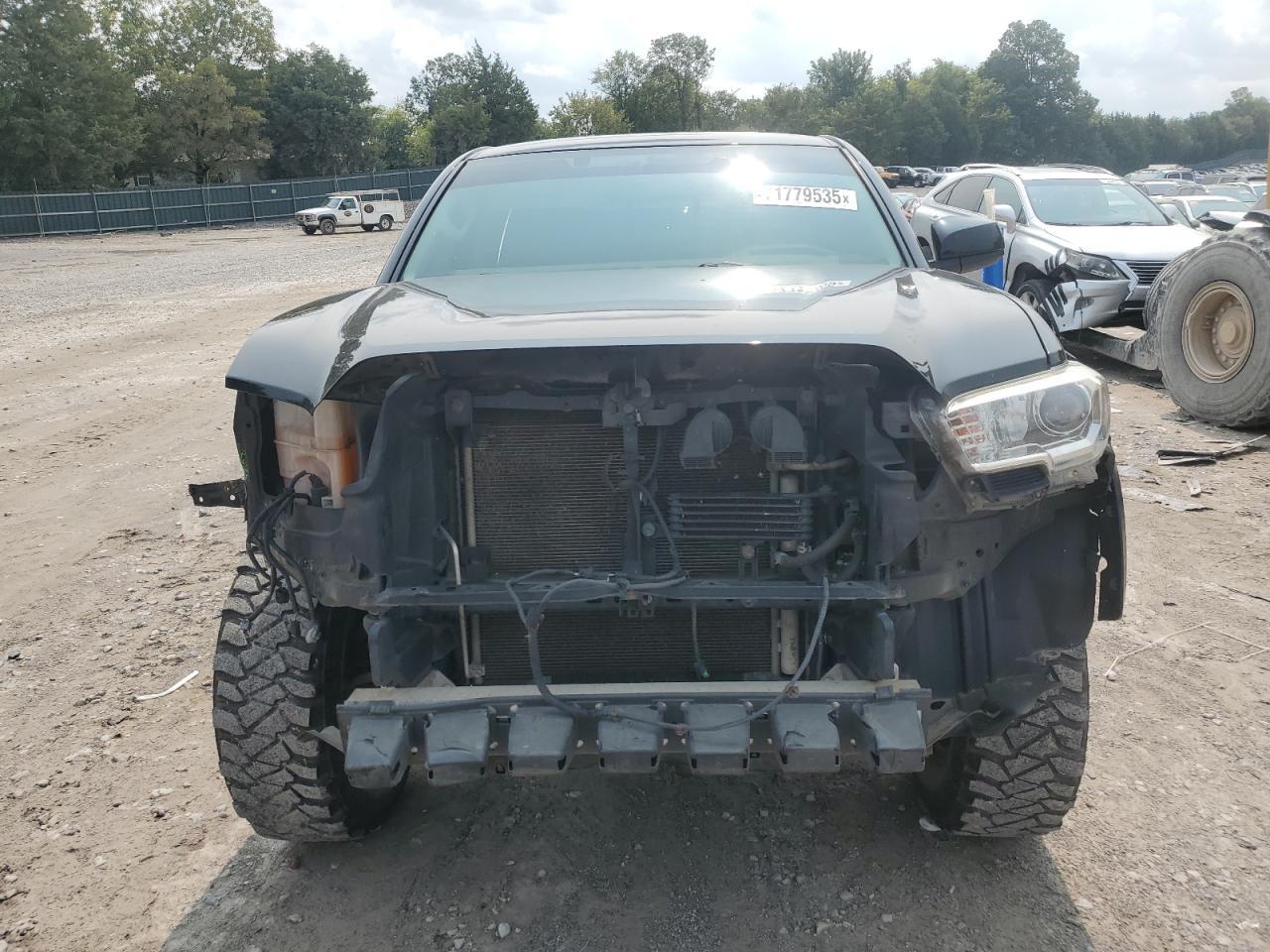 2017 TOYOTA TACOMA