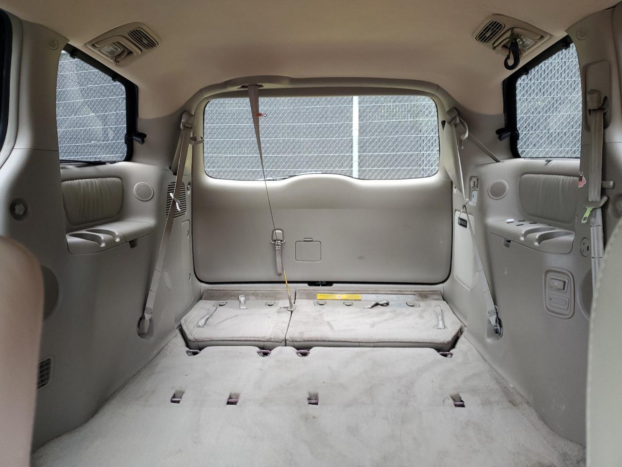 2010 TOYOTA SIENNA