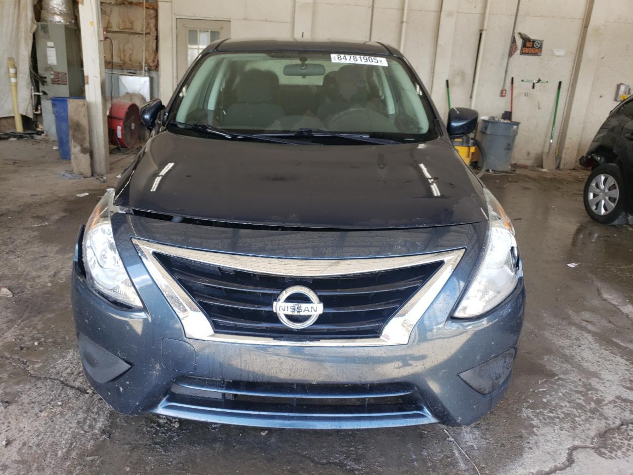 2017 NISSAN VERSA