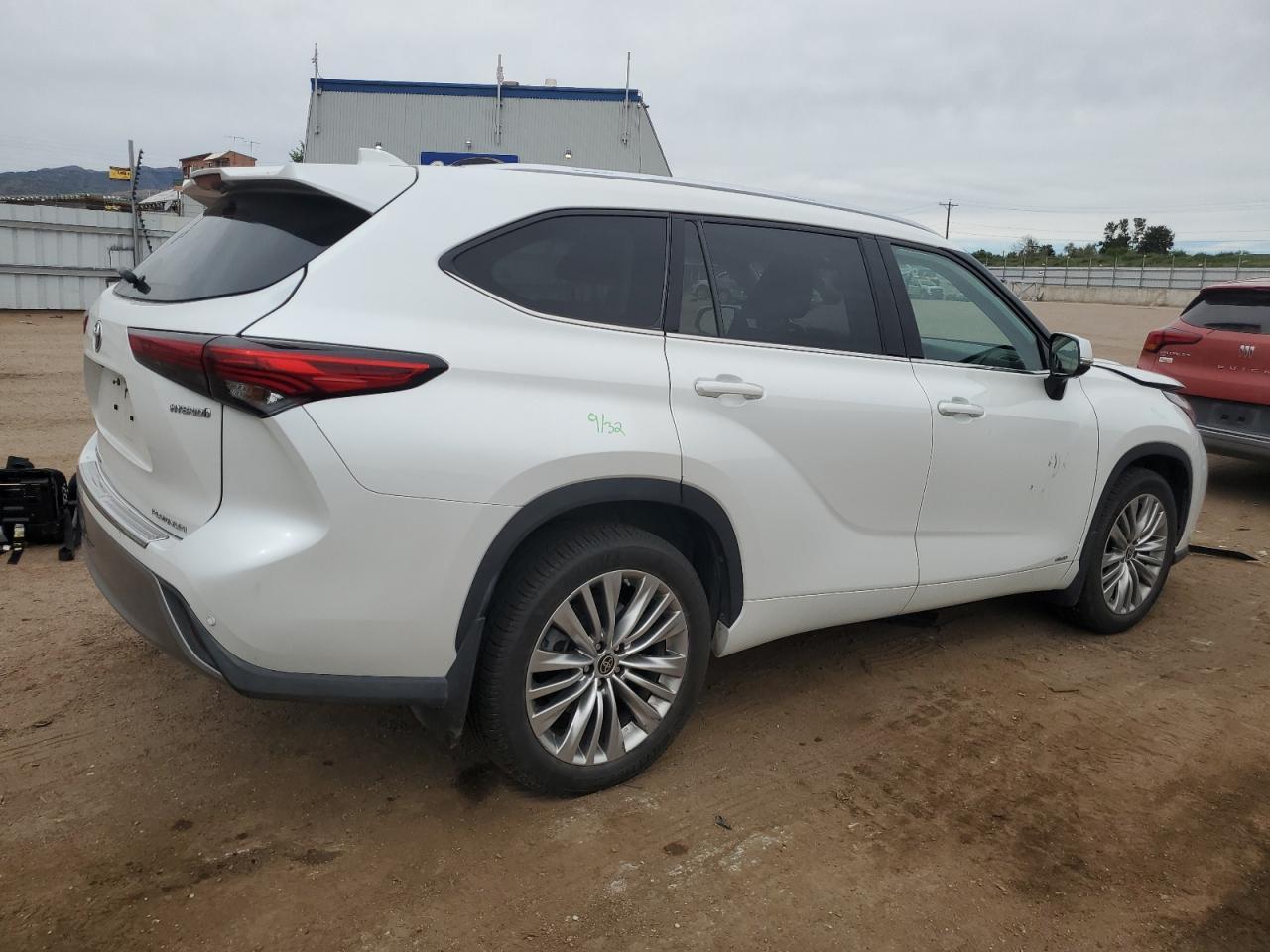2022 TOYOTA HIGHLANDER