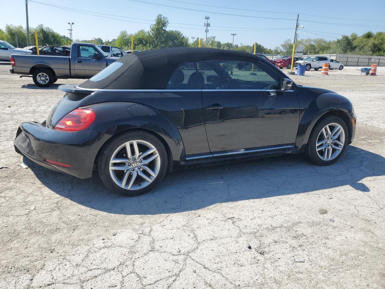 2016 VOLKSWAGEN Beetle