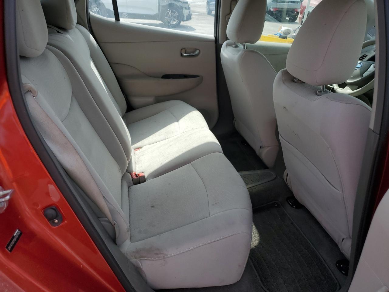 2011 NISSAN LEAF