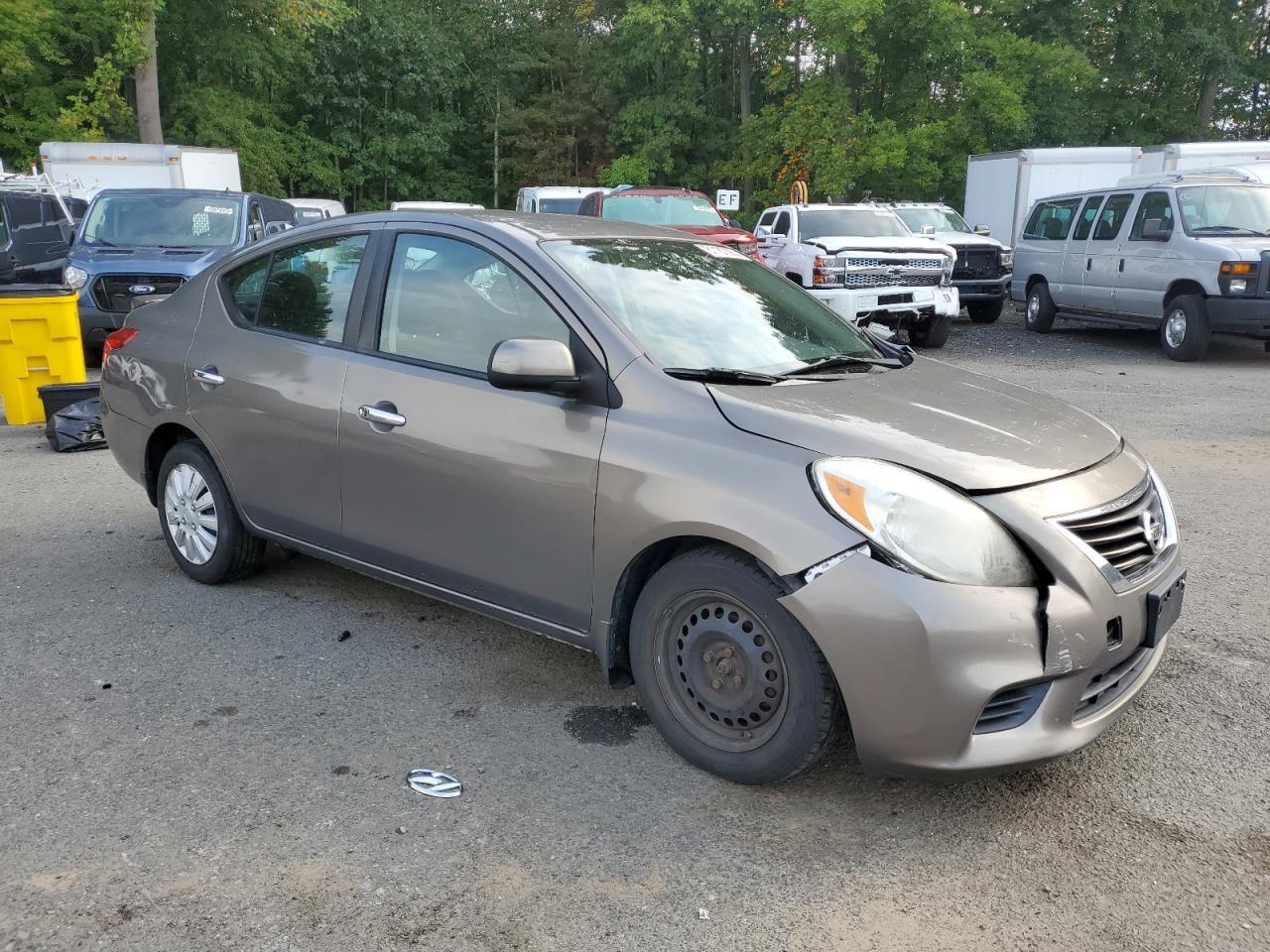 2013 NISSAN VERSA