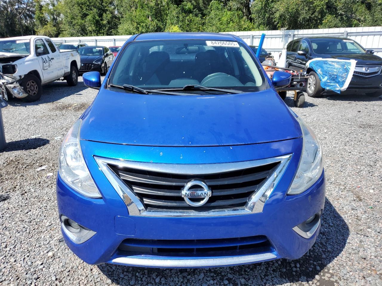2017 NISSAN VERSA