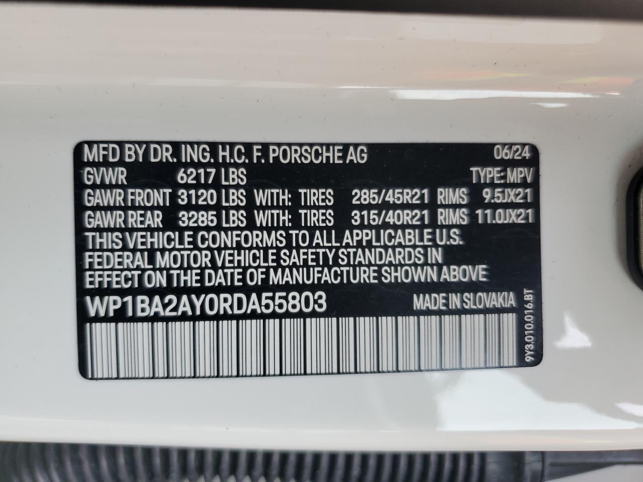 2024 PORSCHE CAYENNE