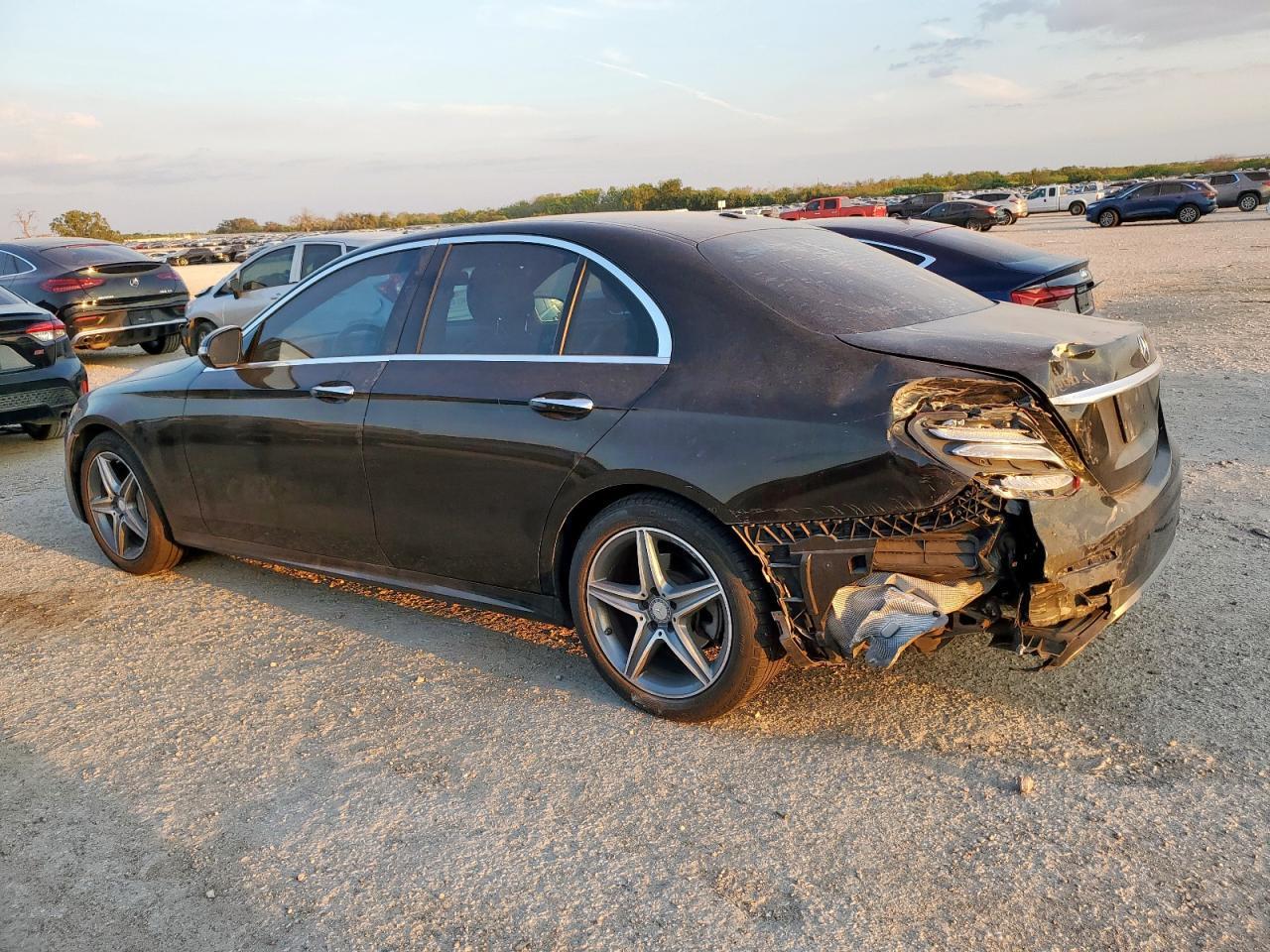 2017 MERCEDES-BENZ E-Class