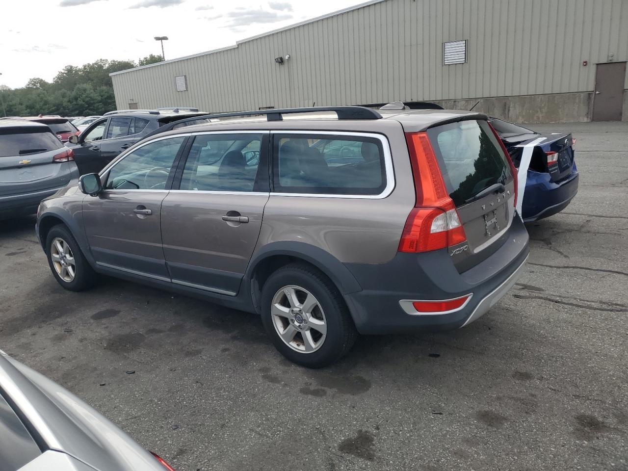 2010 VOLVO XC70