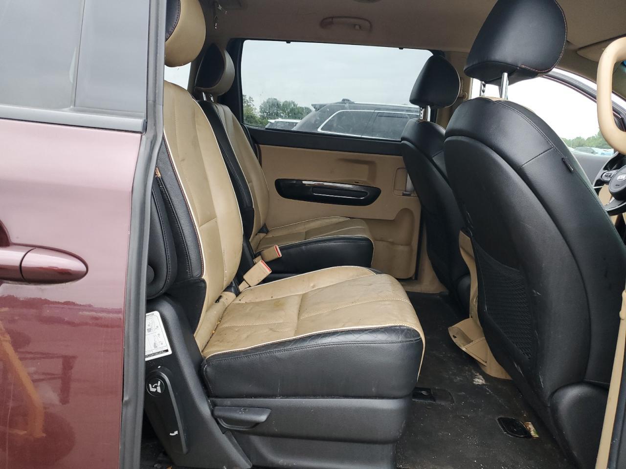 2015 KIA SEDONA
