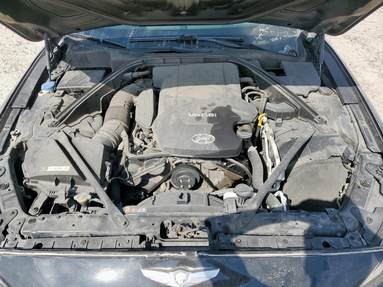 2015 HYUNDAI GENESIS
