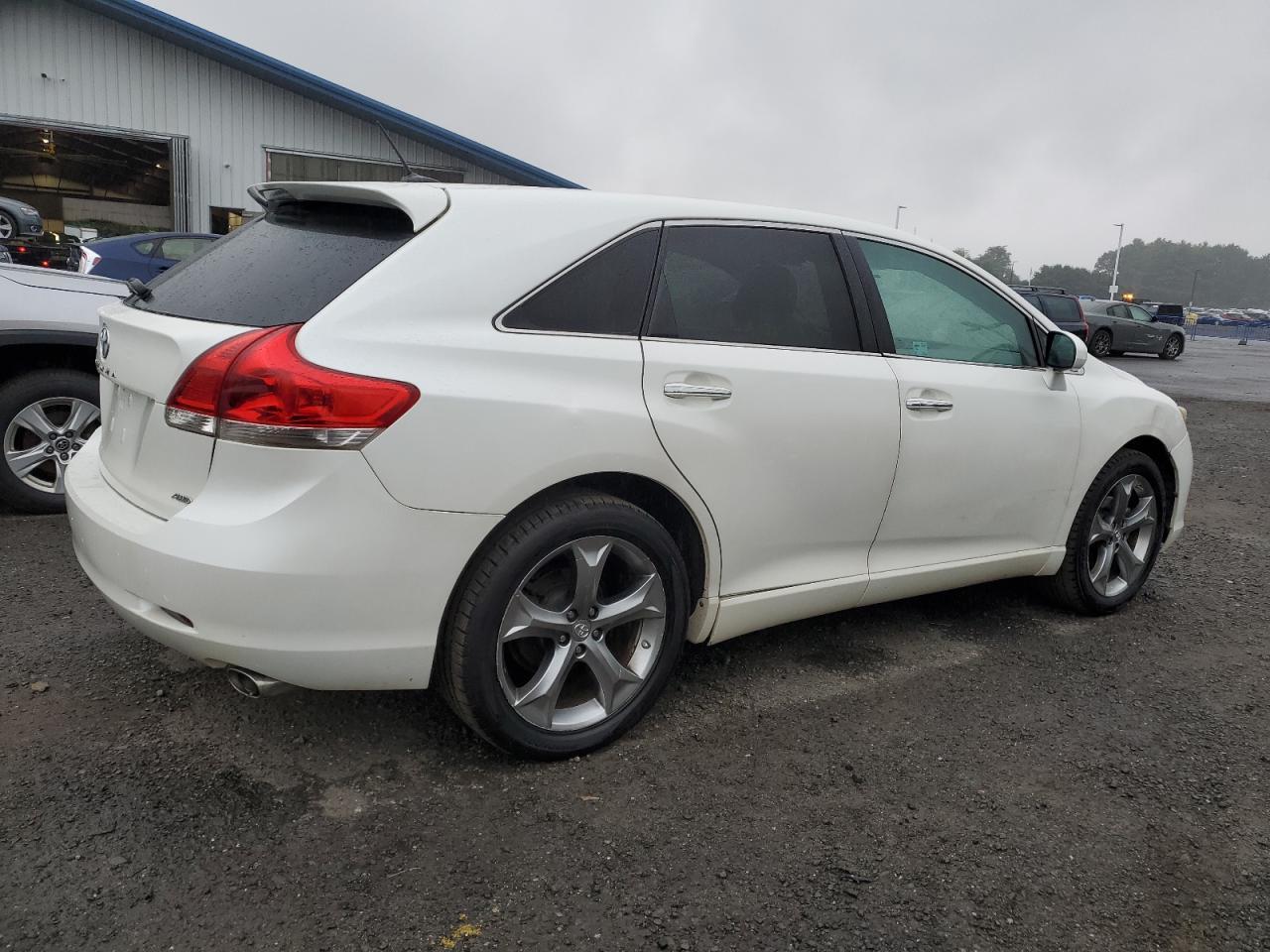2011 TOYOTA VENZA