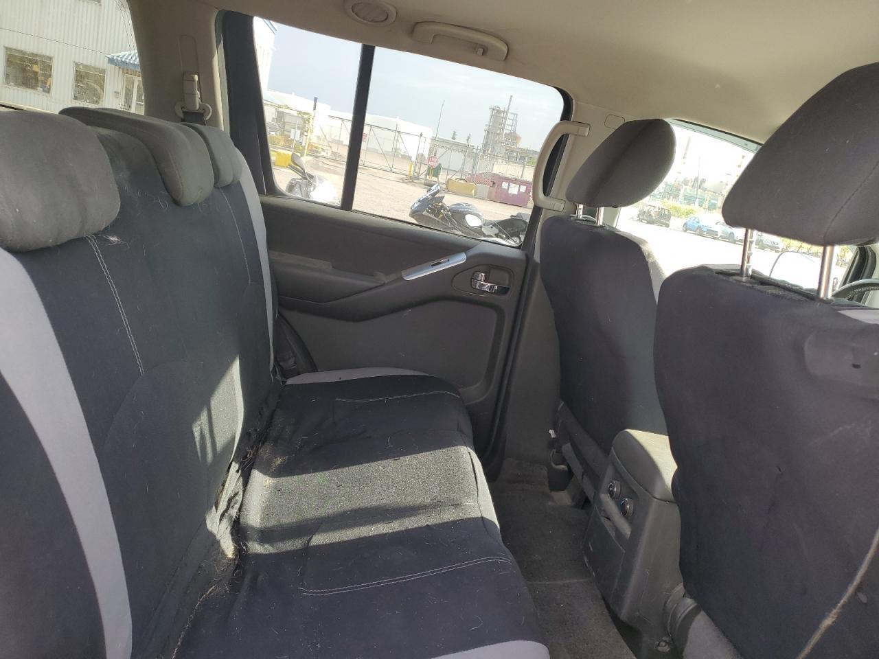 2010 NISSAN PATHFINDER