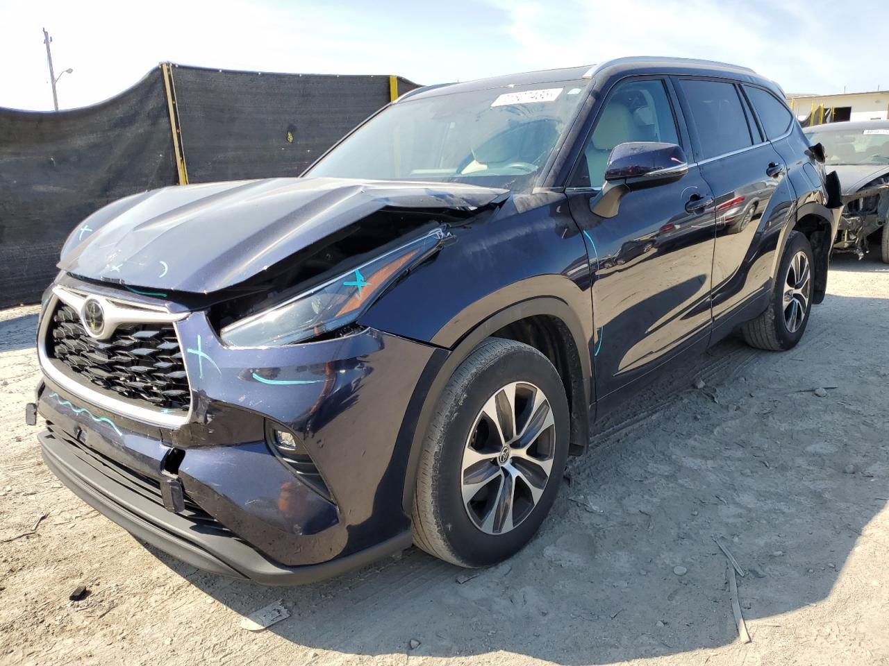 2022 TOYOTA HIGHLANDER