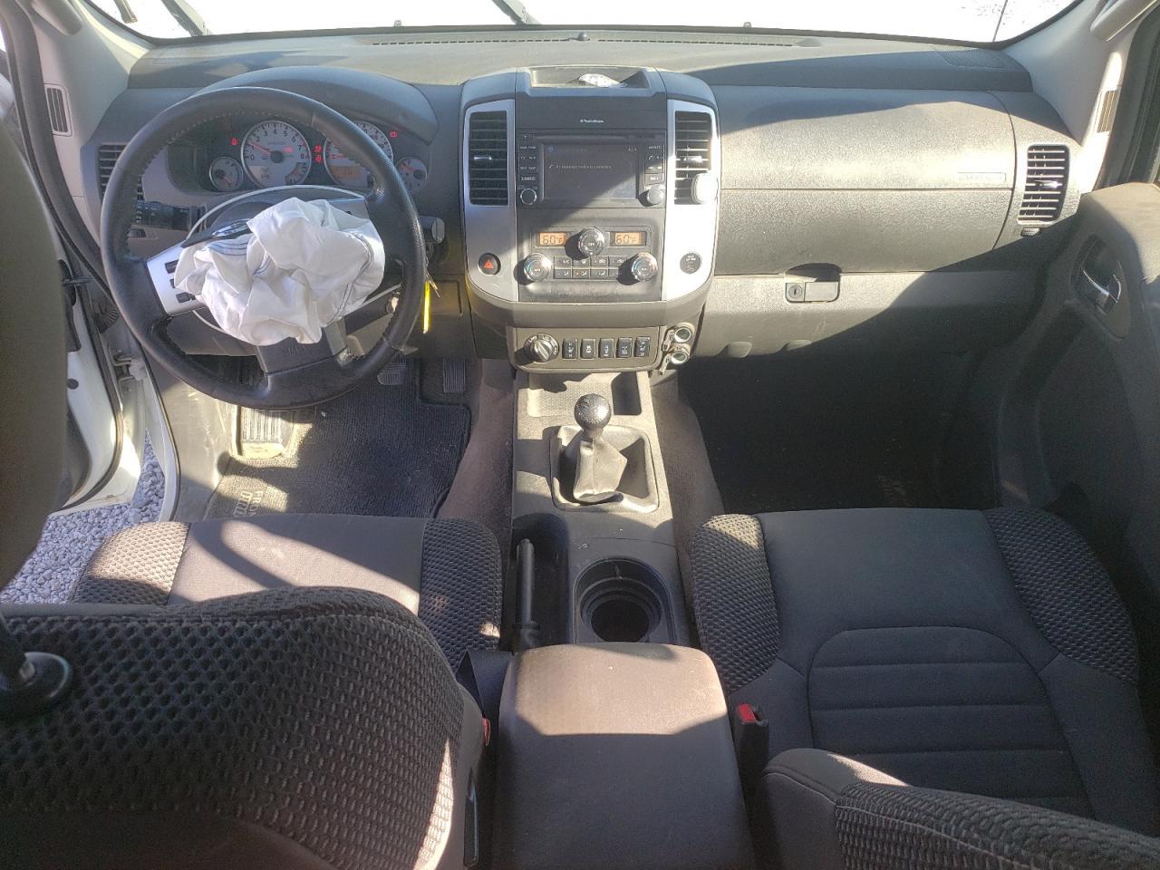 2016 NISSAN Frontier