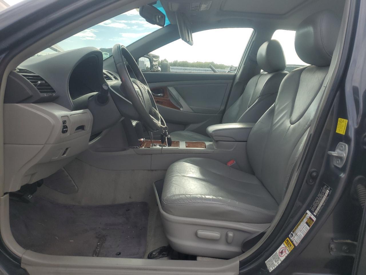 2011 TOYOTA CAMRY