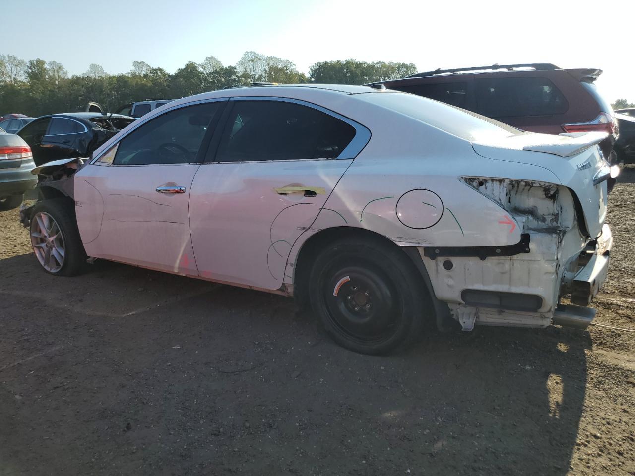 2010 NISSAN Maxima