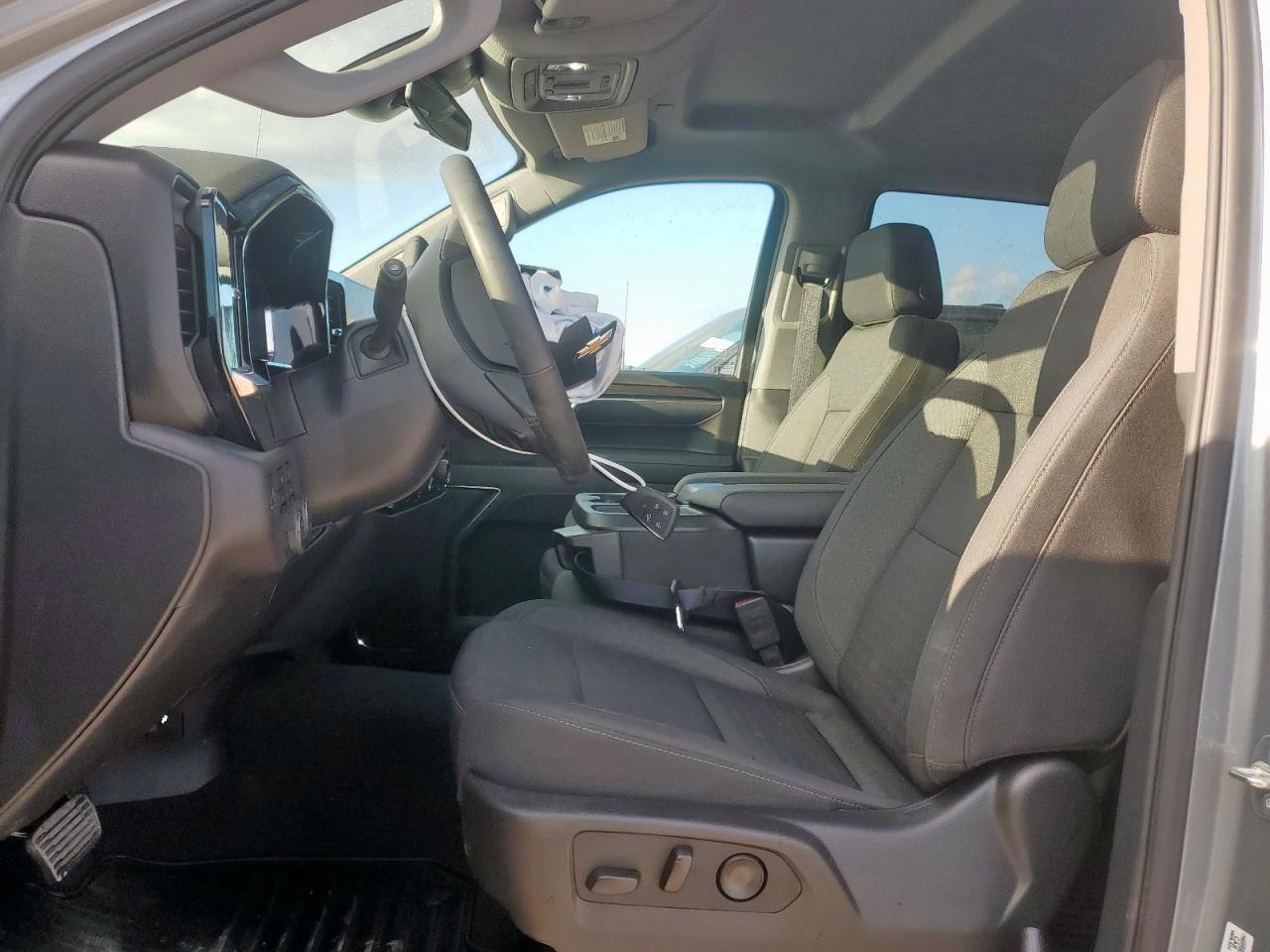 2025 CHEVROLET Silverado