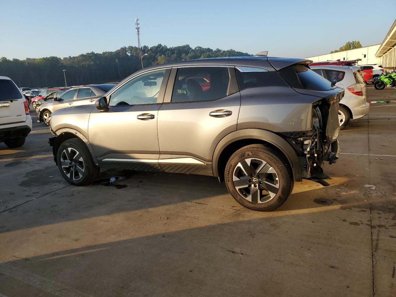 2025 NISSAN KICKS