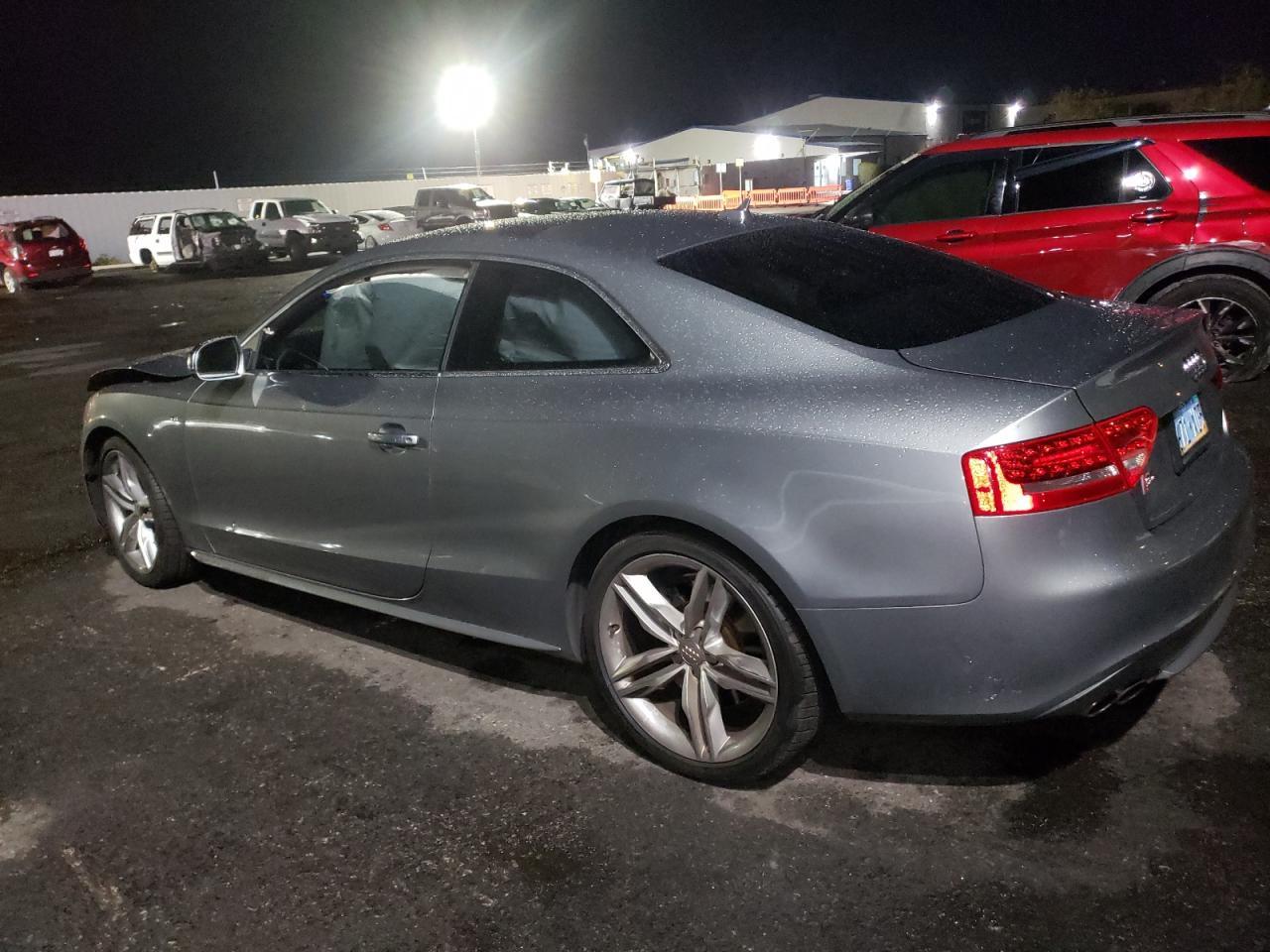 2010 AUDI S5