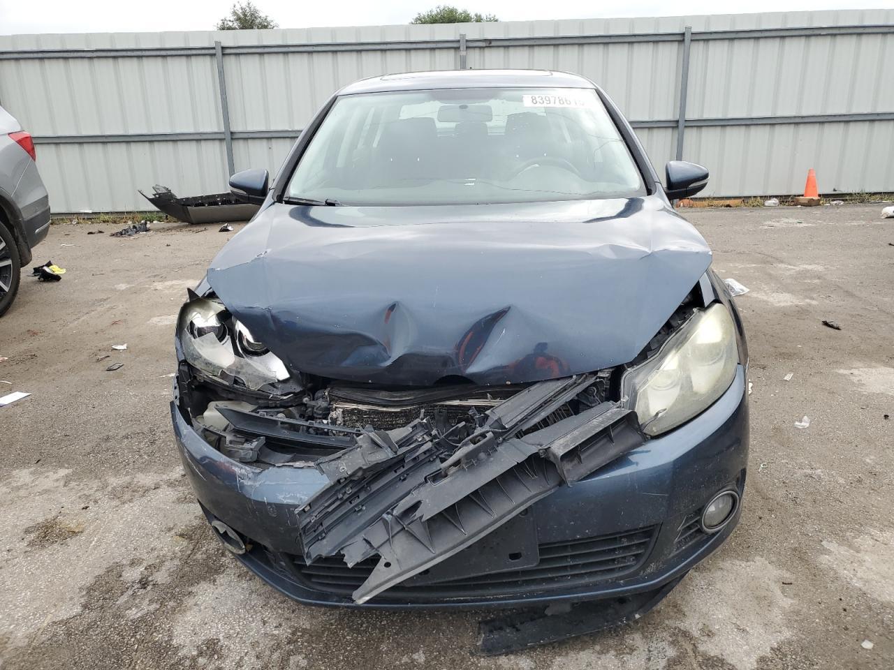 2011 VOLKSWAGEN GOLF