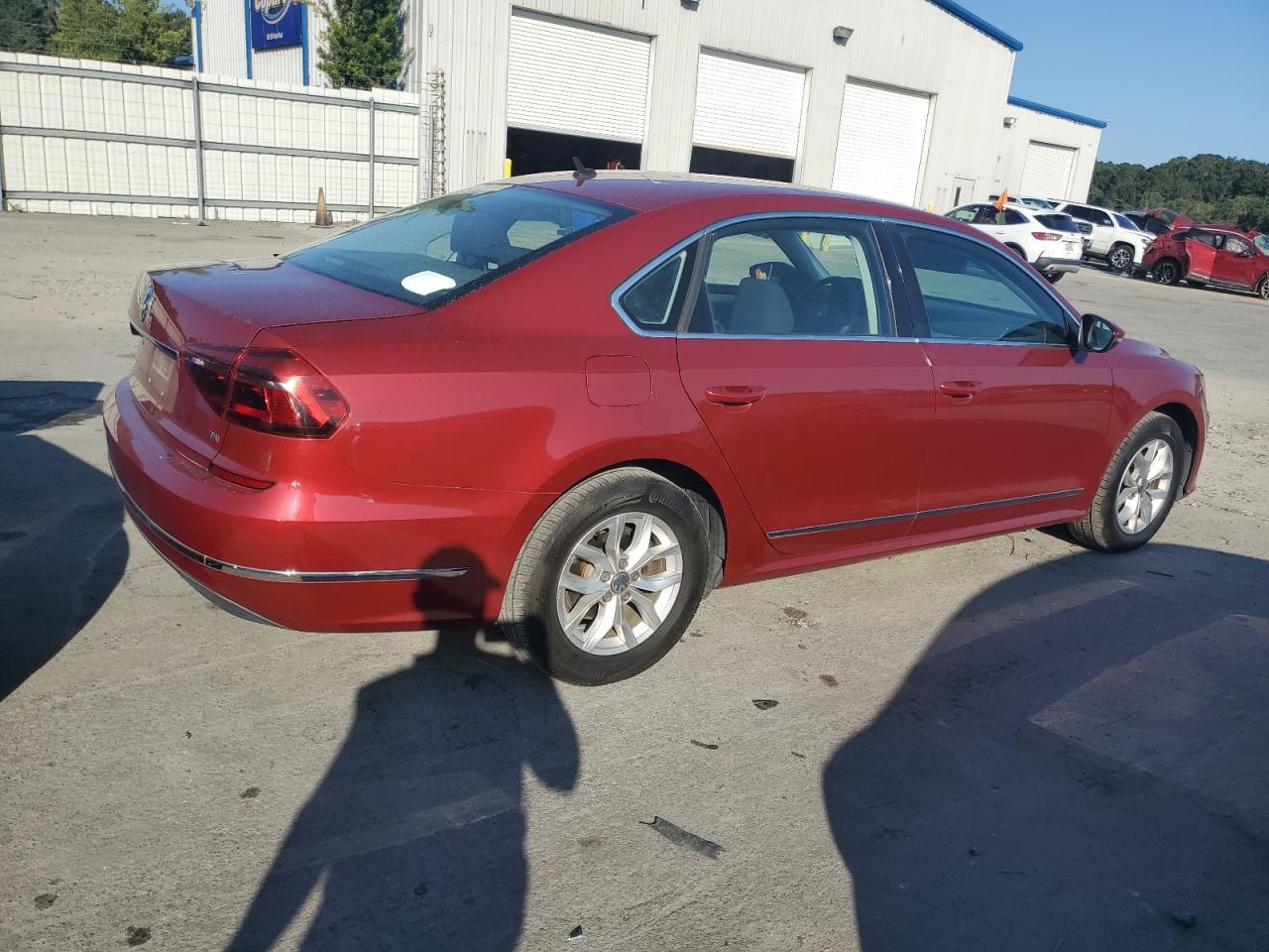 2017 VOLKSWAGEN Passat