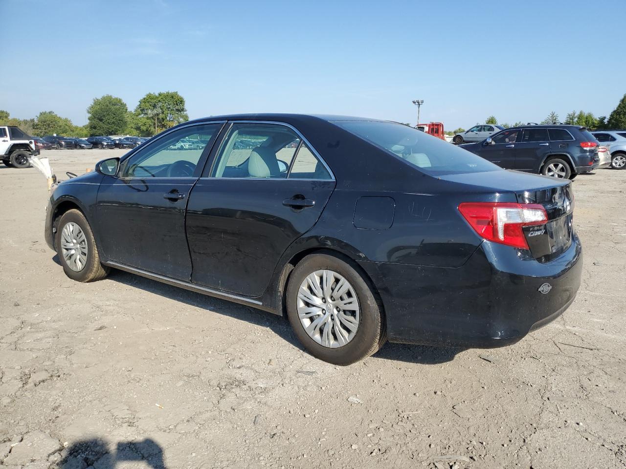 2014 TOYOTA CAMRY