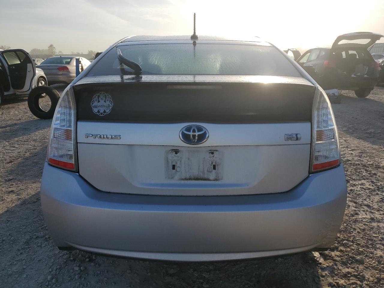 2011 TOYOTA PRIUS