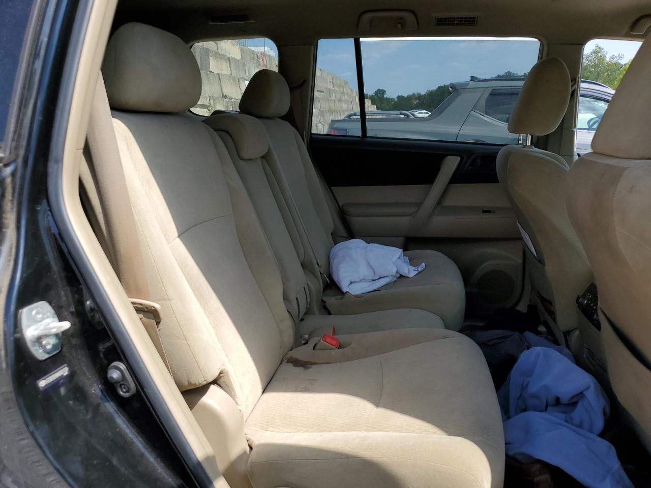 2010 TOYOTA HIGHLANDER