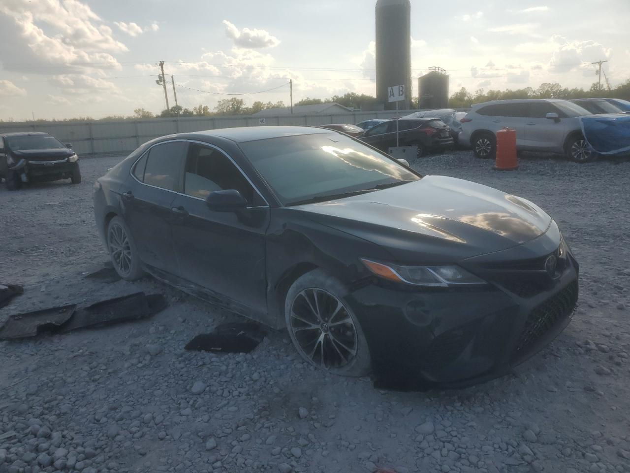 2018 TOYOTA CAMRY
