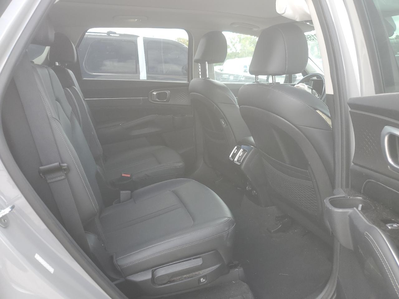 2022 KIA SORENTO