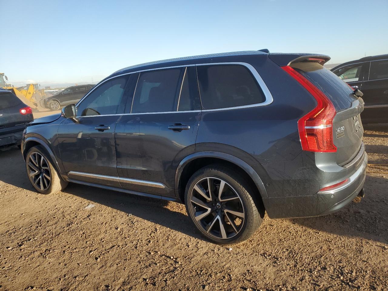 2023 VOLVO XC90