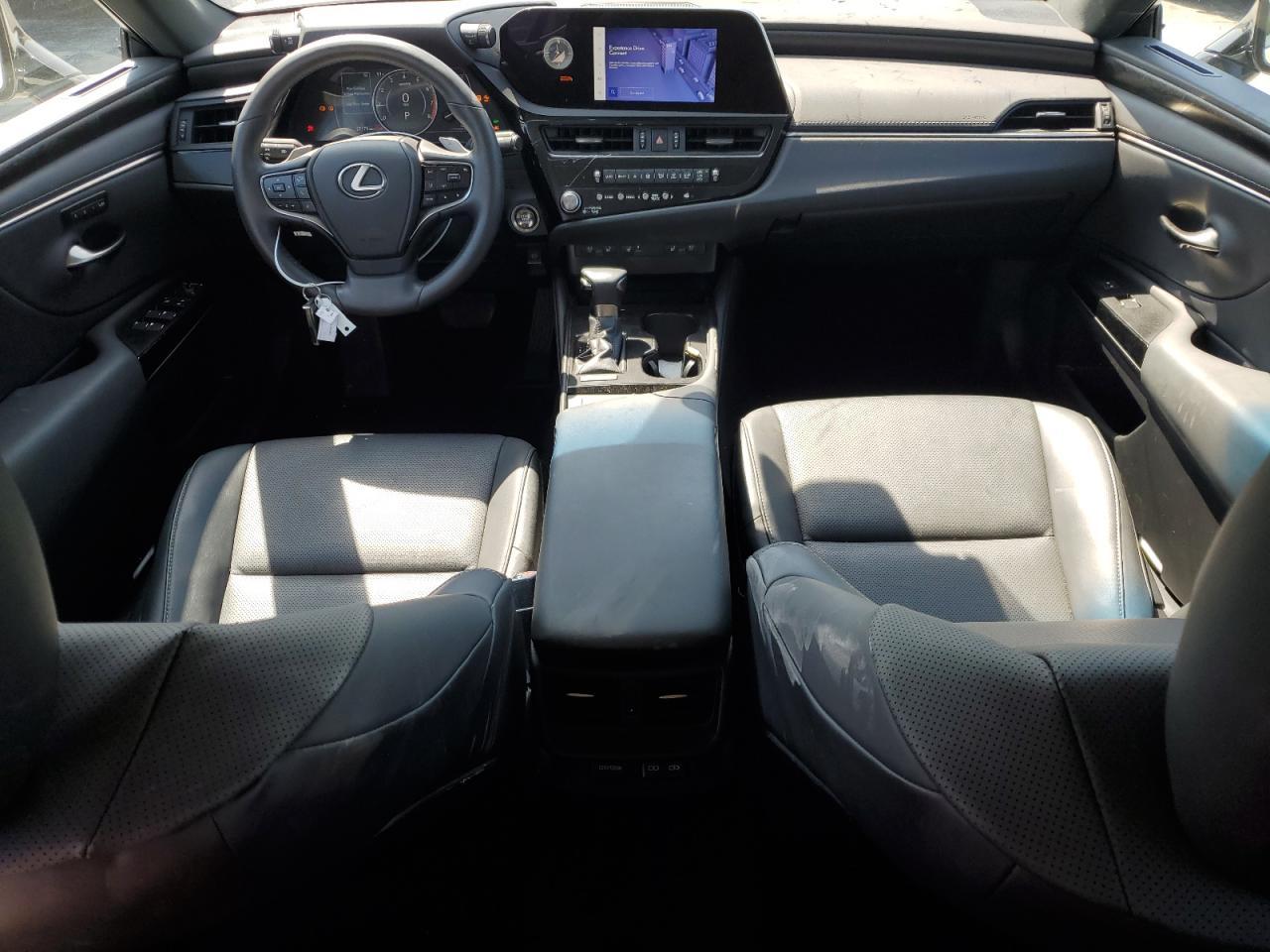 2023 LEXUS Es