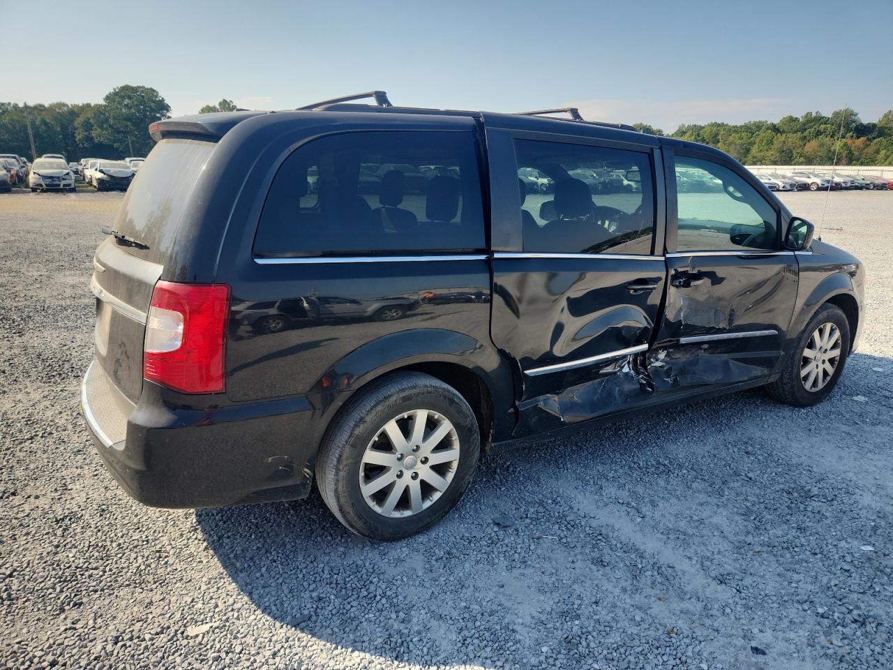 2014 CHRYSLER Town & Country