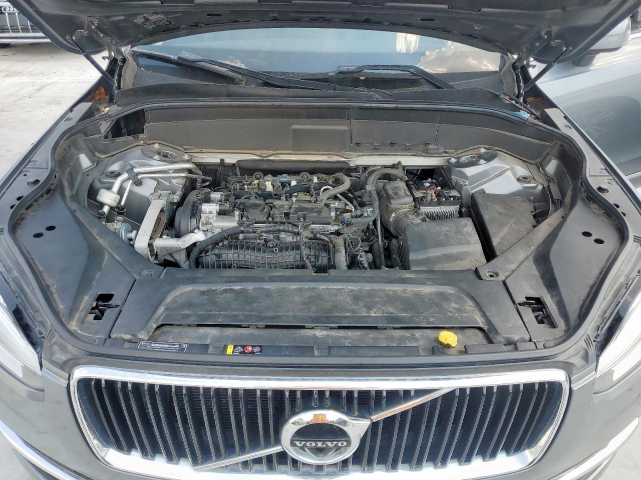 2016 VOLVO XC90