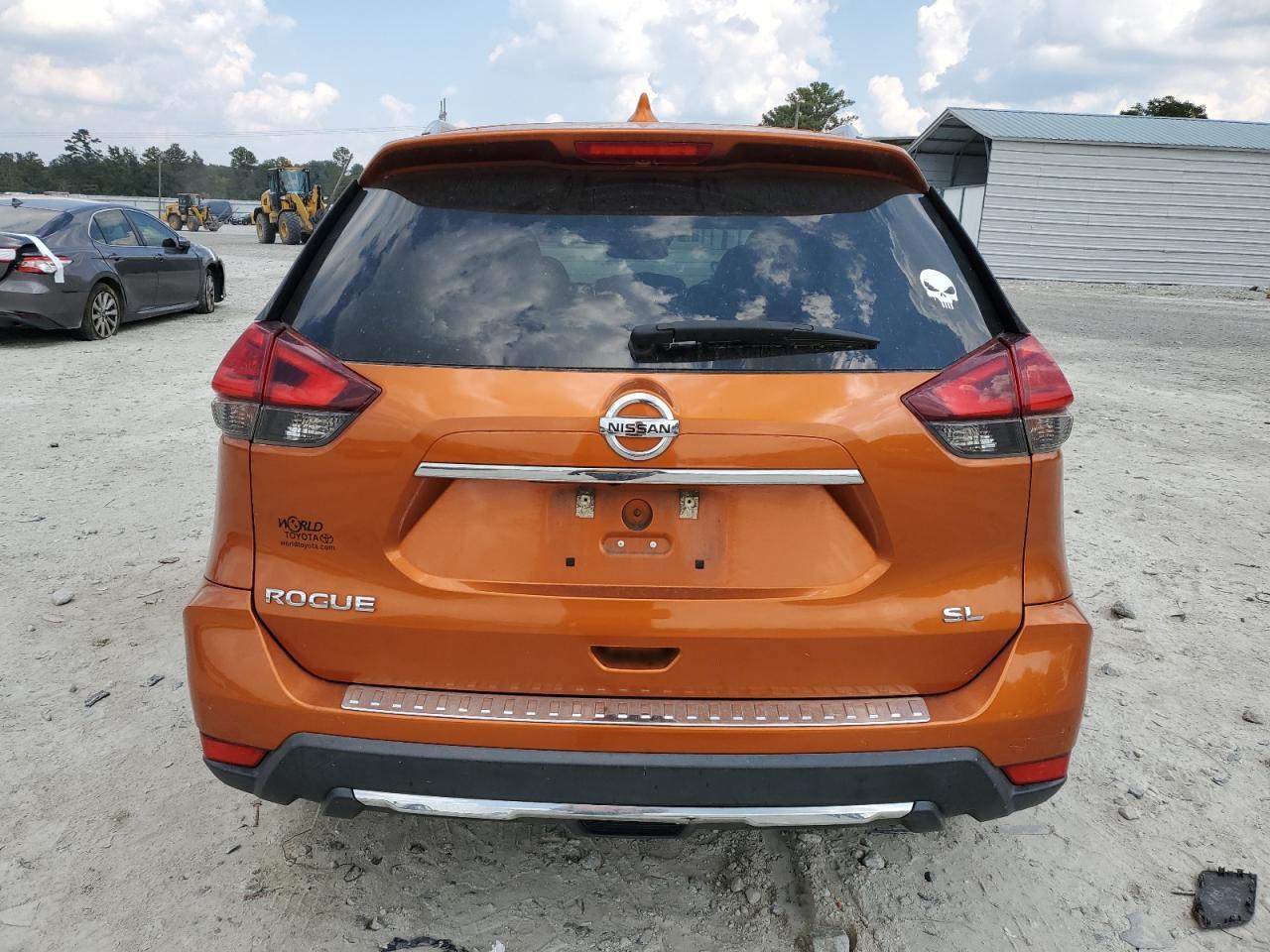 2017 NISSAN ROGUE