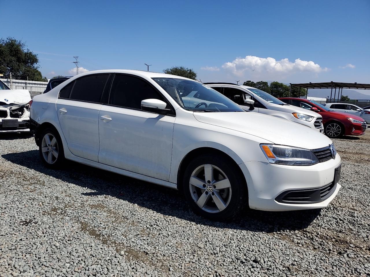 2012 VOLKSWAGEN JETTA