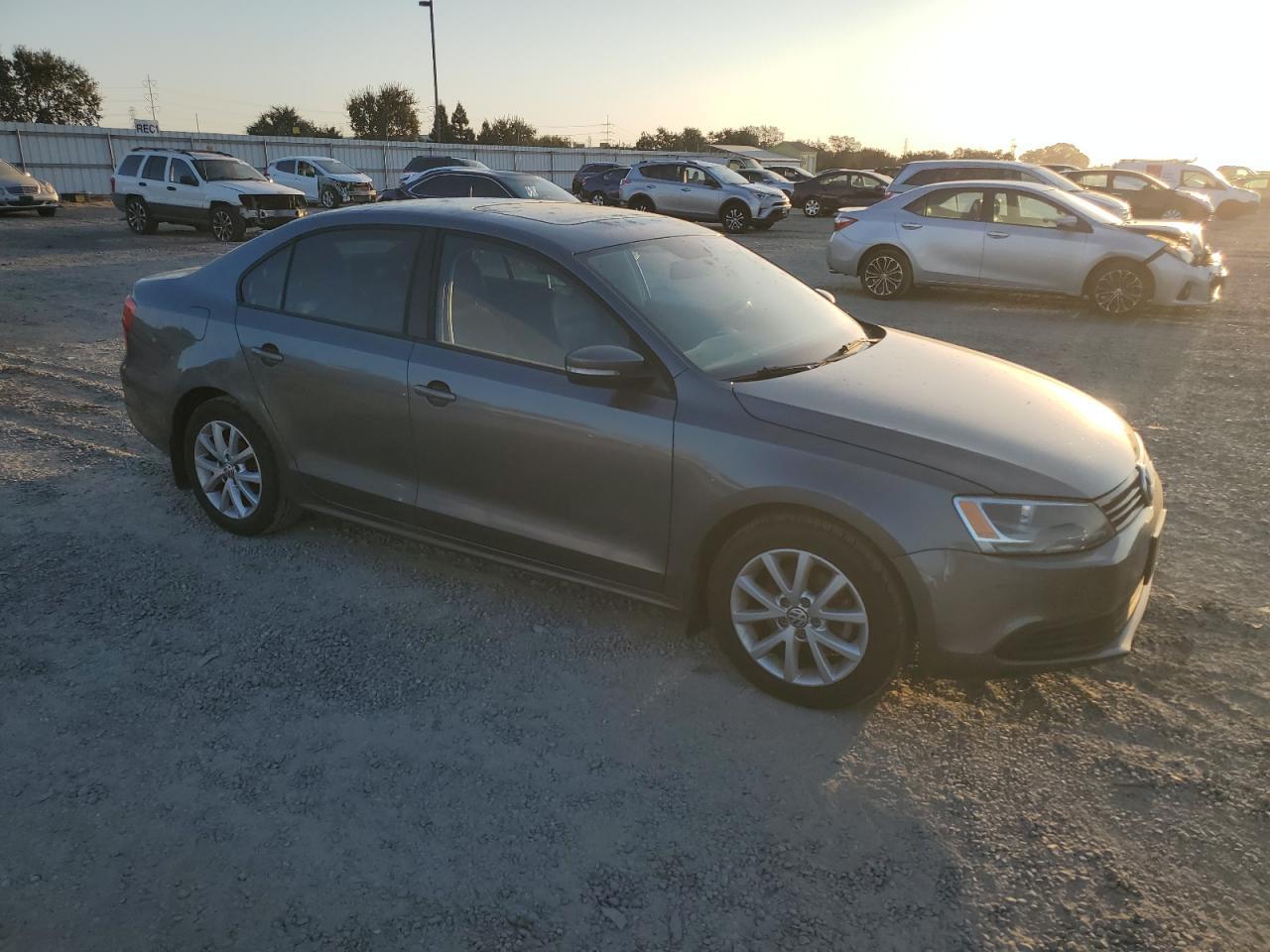2012 VOLKSWAGEN JETTA