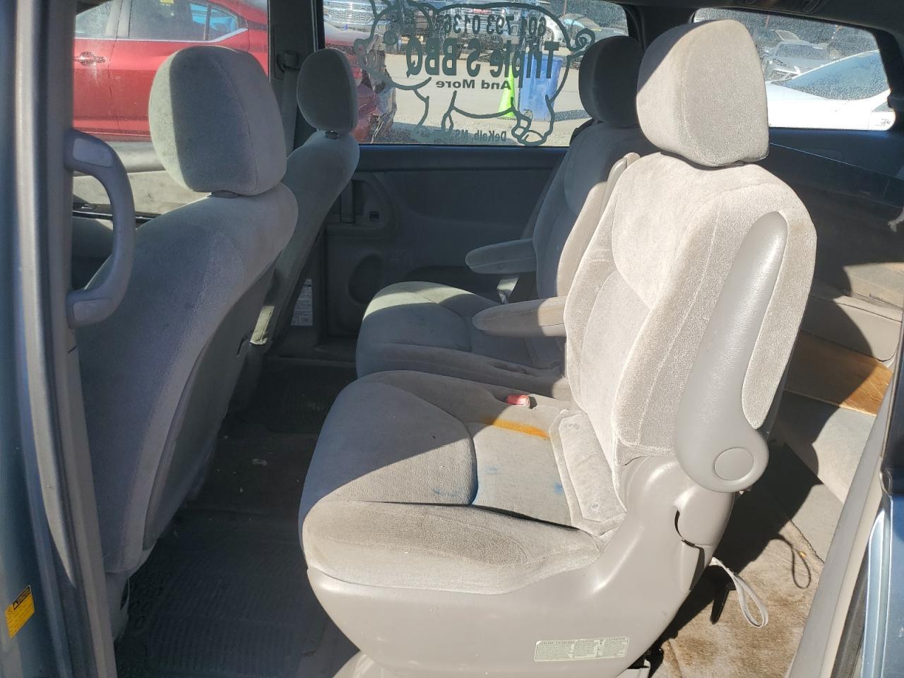 2004 TOYOTA SIENNA